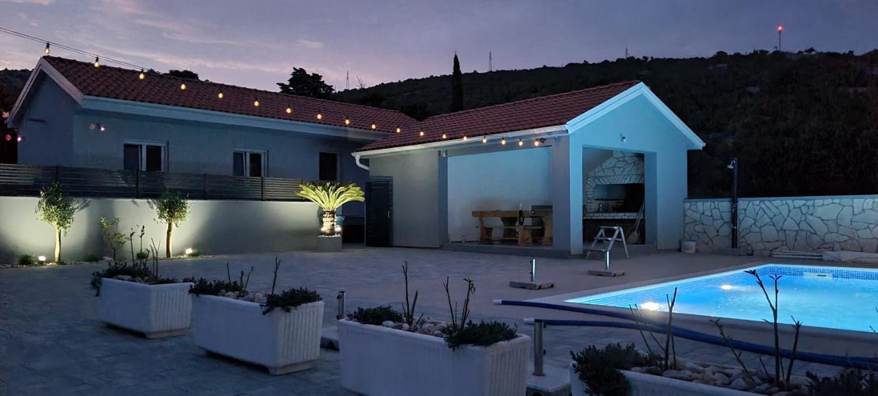 House Vallis Aurea Povile Buitenkant foto